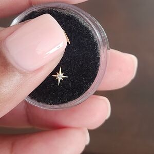 Junipurr 14k gold stella starburst threadless end